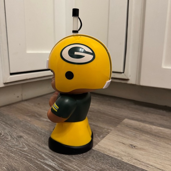 TM NFL Green Bay Packers Big Sip 3D H2O Quarterback Bottle 16 oz 5"x10" - Picture 2 of 7